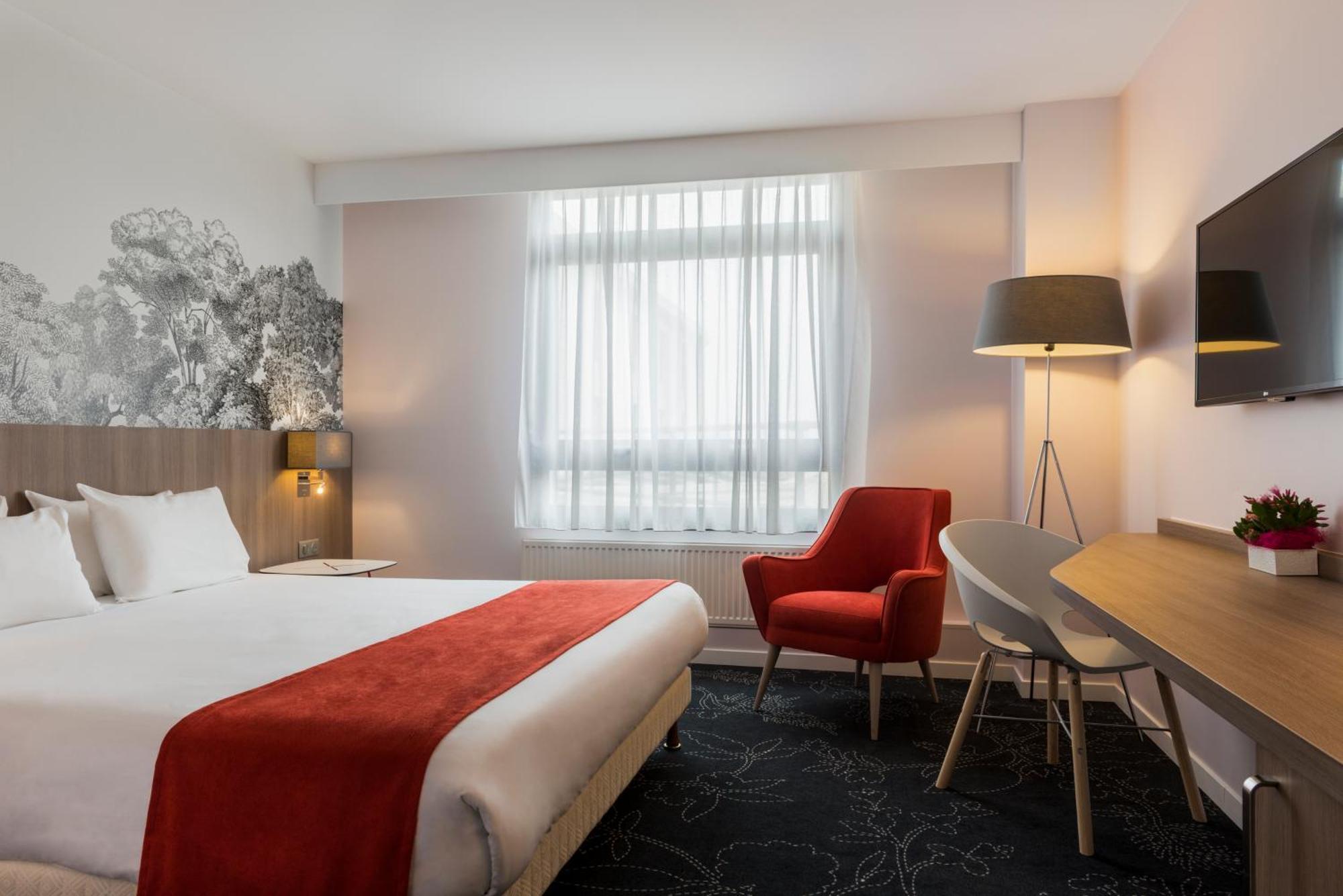 Holiday Inn Calais Coquelles By Ihg Exterior photo
